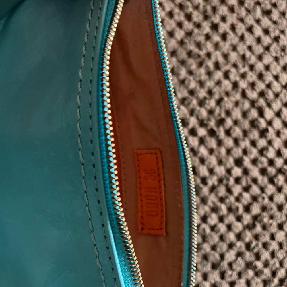 Hobo turquoise crossbody Darcy - Picture 3 of 11